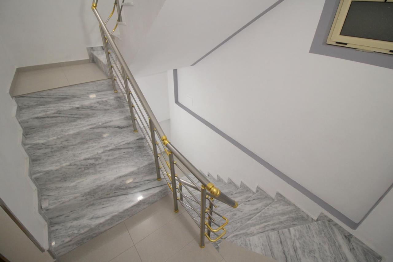 Doka Center Apartments ซารานเดอ ภายนอก รูปภาพ