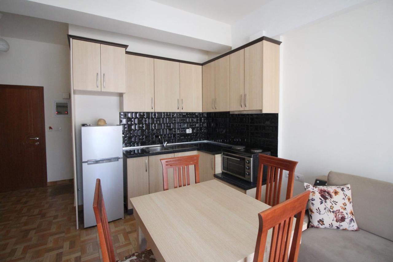 Doka Center Apartments ซารานเดอ ภายนอก รูปภาพ