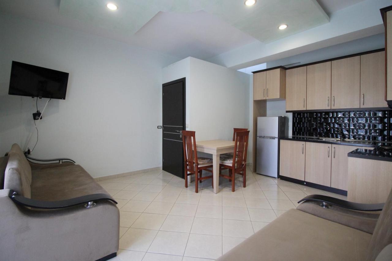 Doka Center Apartments ซารานเดอ ภายนอก รูปภาพ