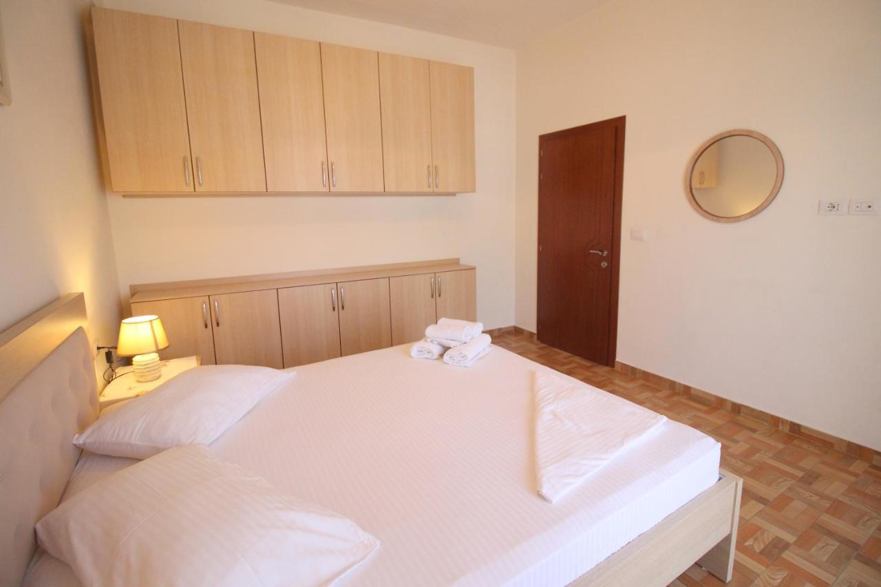Doka Center Apartments ซารานเดอ ภายนอก รูปภาพ
