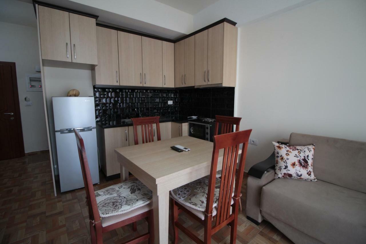Doka Center Apartments ซารานเดอ ภายนอก รูปภาพ