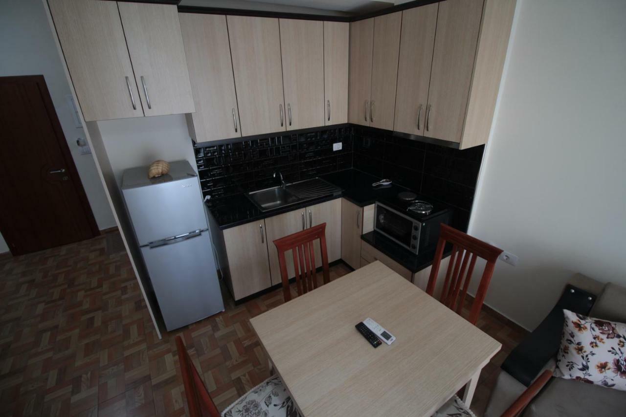 Doka Center Apartments ซารานเดอ ภายนอก รูปภาพ