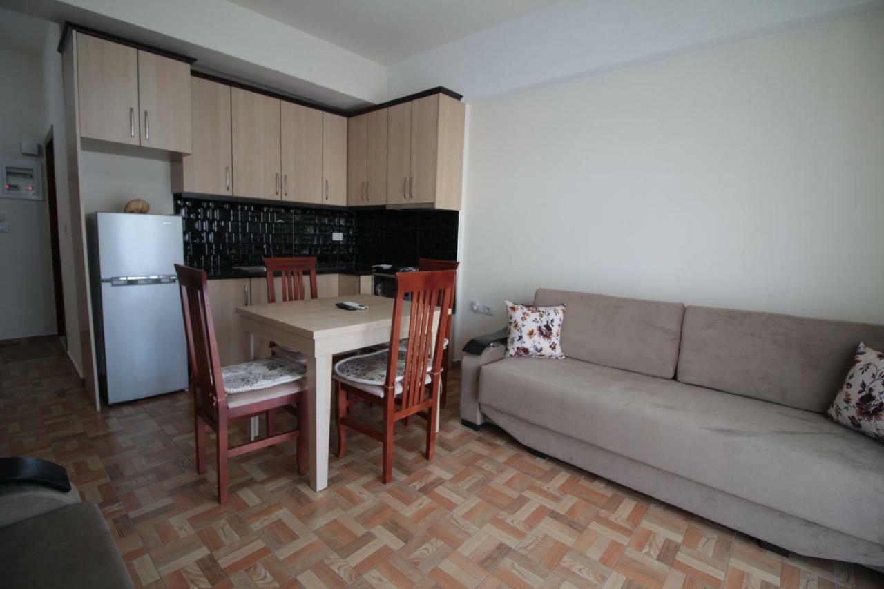 Doka Center Apartments ซารานเดอ ภายนอก รูปภาพ